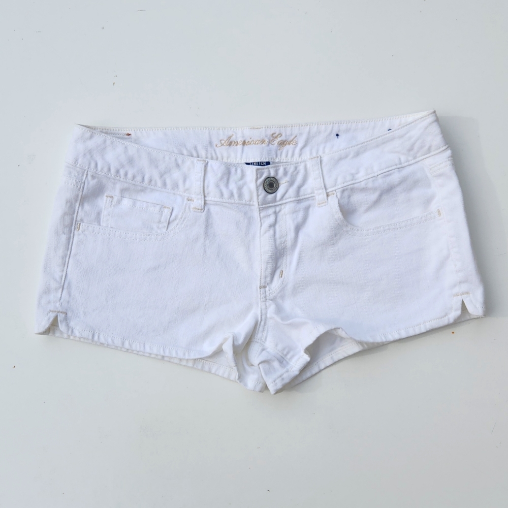 American Eagle Outfitters Women's Shorts in White - Stretch Material - Size 12